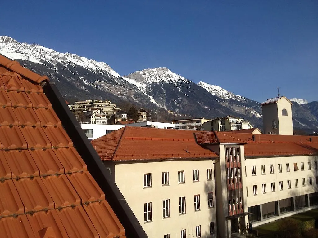 Riedz Apartments Innsbruck- Zentrales Apartmenthaus Mit Gruener Oase 0*, Innsbruck